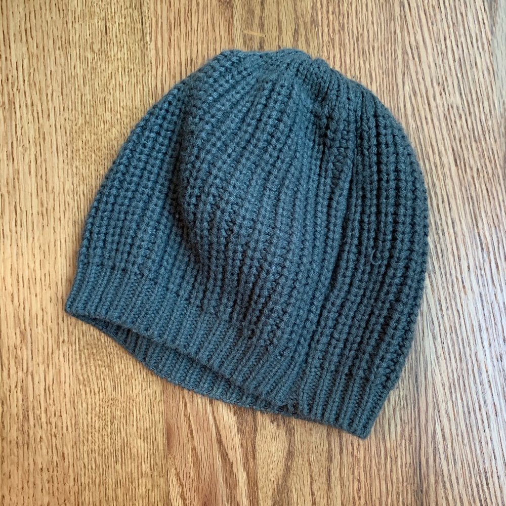 Grey beanie